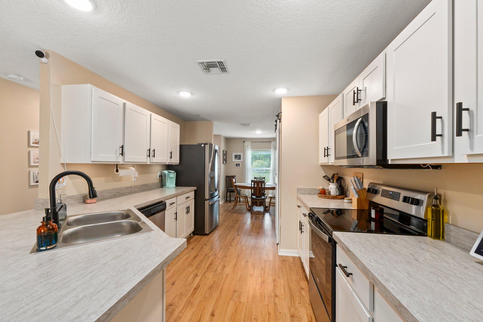 4249 Southwest Whitebread Road Port St. Lucie, FL 34953 - Photo 6 of 41 15-web-or-mls-DSC04071