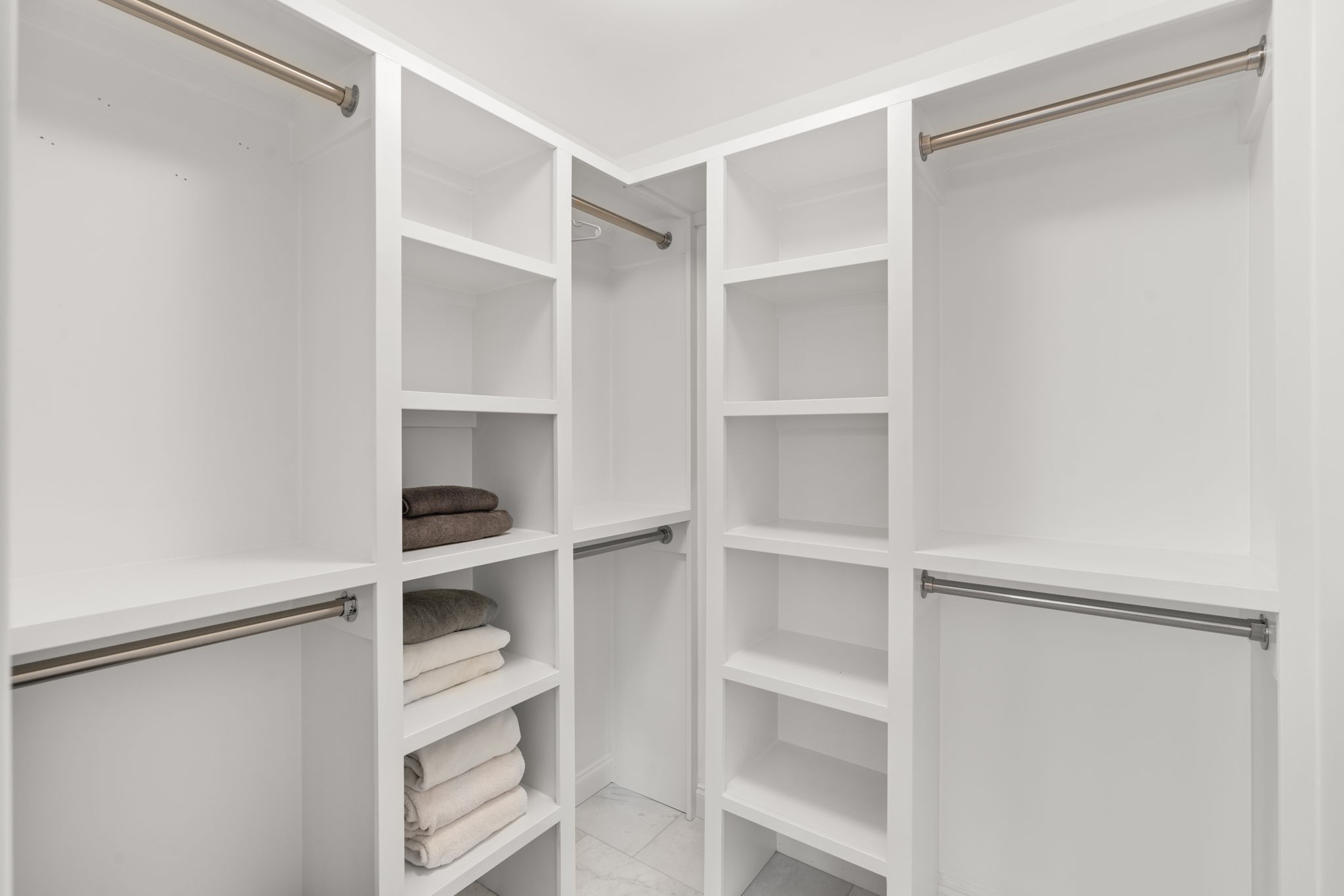 121 Stream Valley Boulevard Franklin, TN 37064 - Photo 28 of 60 a view of an empty walk in closet