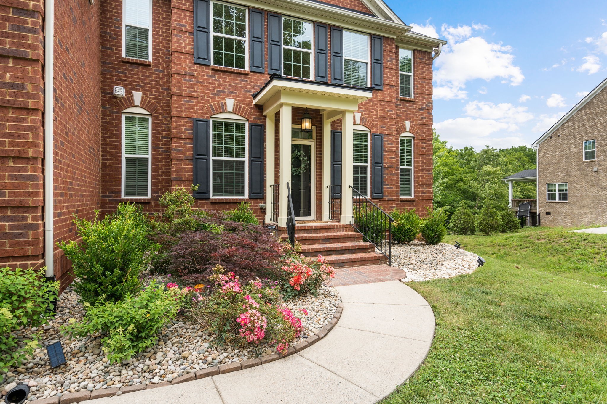 121 Stream Valley Boulevard Franklin, TN 37064 - Photo 4 of 60 front view of a house