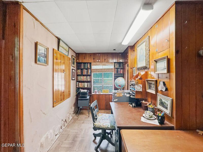 4135 Emory Road El Paso, TX 79922 - Photo 48 of 73 a workspace with furniture and window