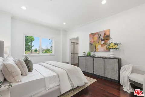 $1,195,000 | 11440 National Boulevard, Unit 16, Los Angeles, CA 90064