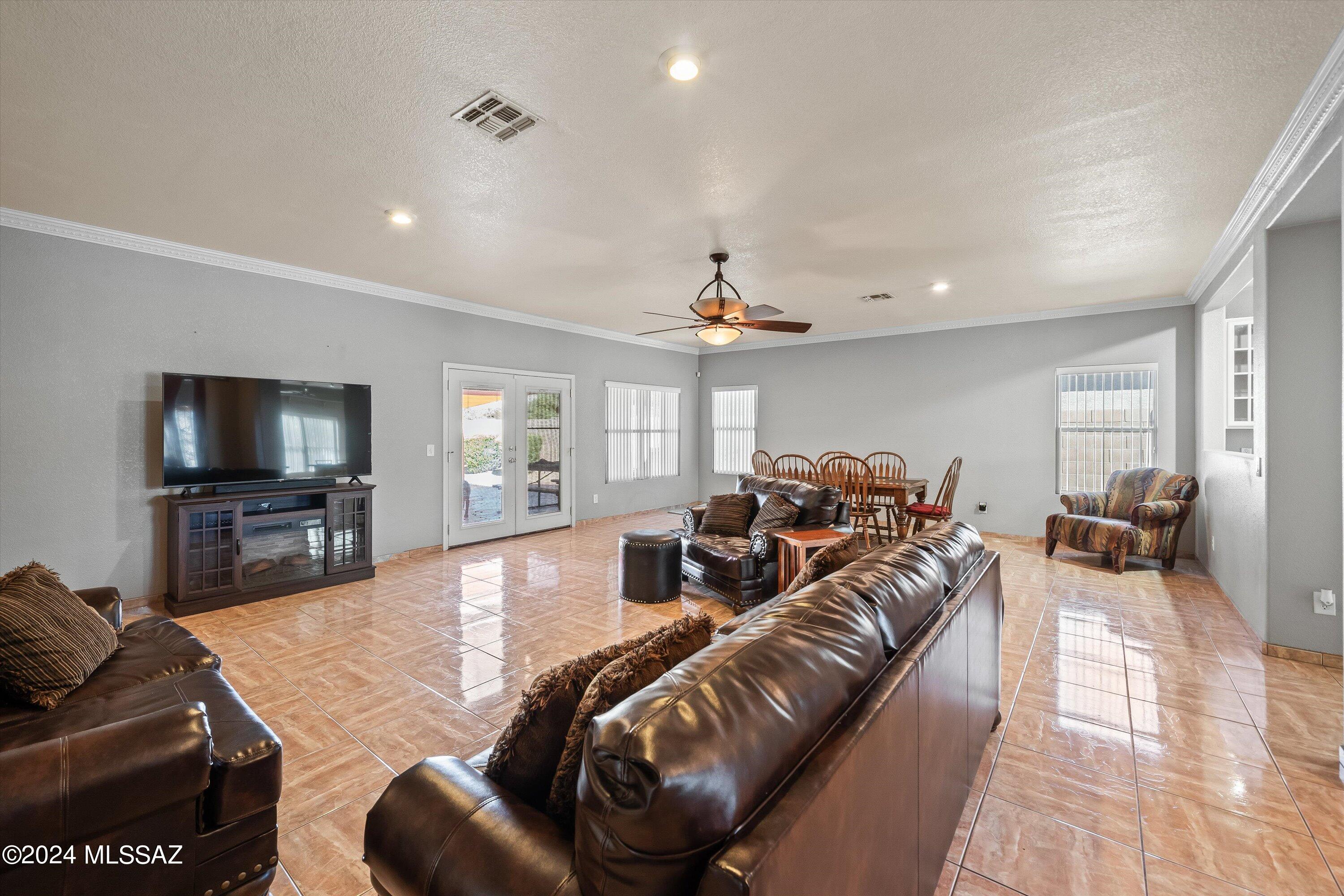 3390 South Desert Echo Road Tucson, AZ 85735 - Photo 4 of 26
