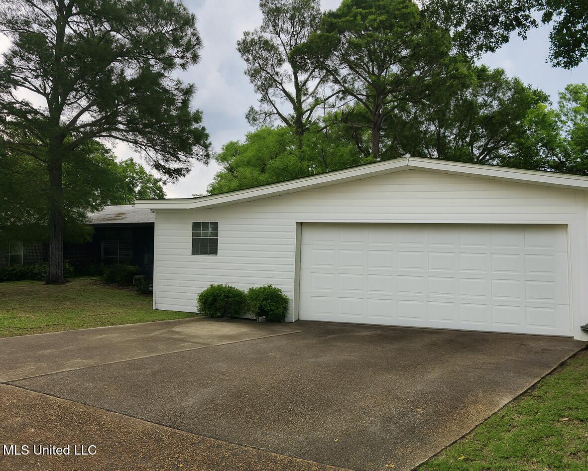 2520 Queensroad Avenue Jackson, MS 39213 - Photo 2 of 2 queensroad