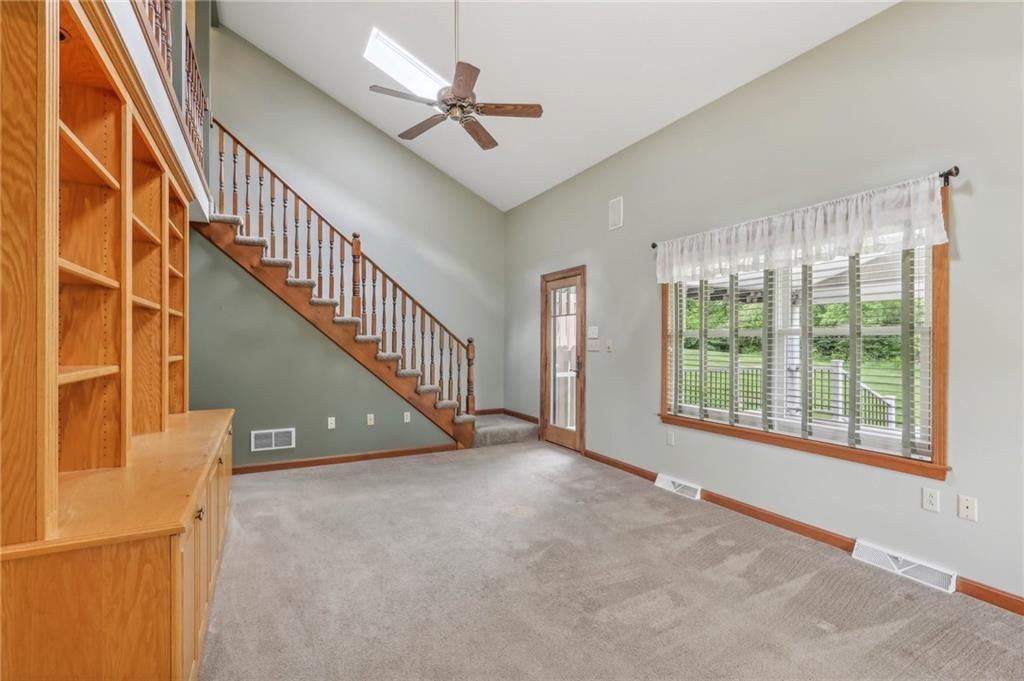115 East Country Barn Road Houston, PA 15342 - Photo 9 of 34 Gallery Image 9