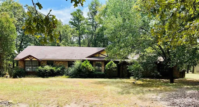 $207,900 | 87 County Road, Powderly, TX 75473