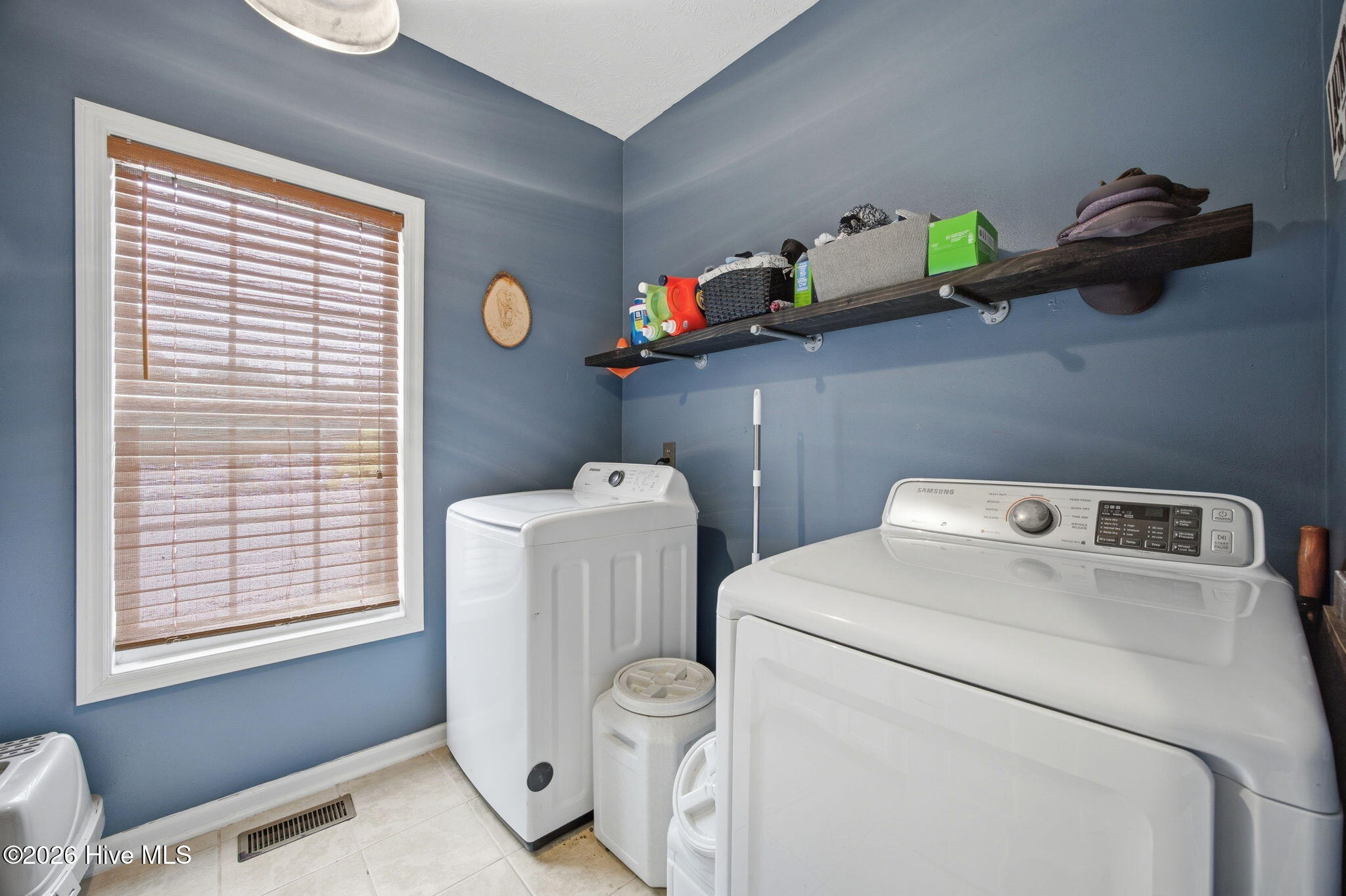 205 Middle Ridge Drive Hubert, NC 28539 - Photo 17 of 47 Laundry Room