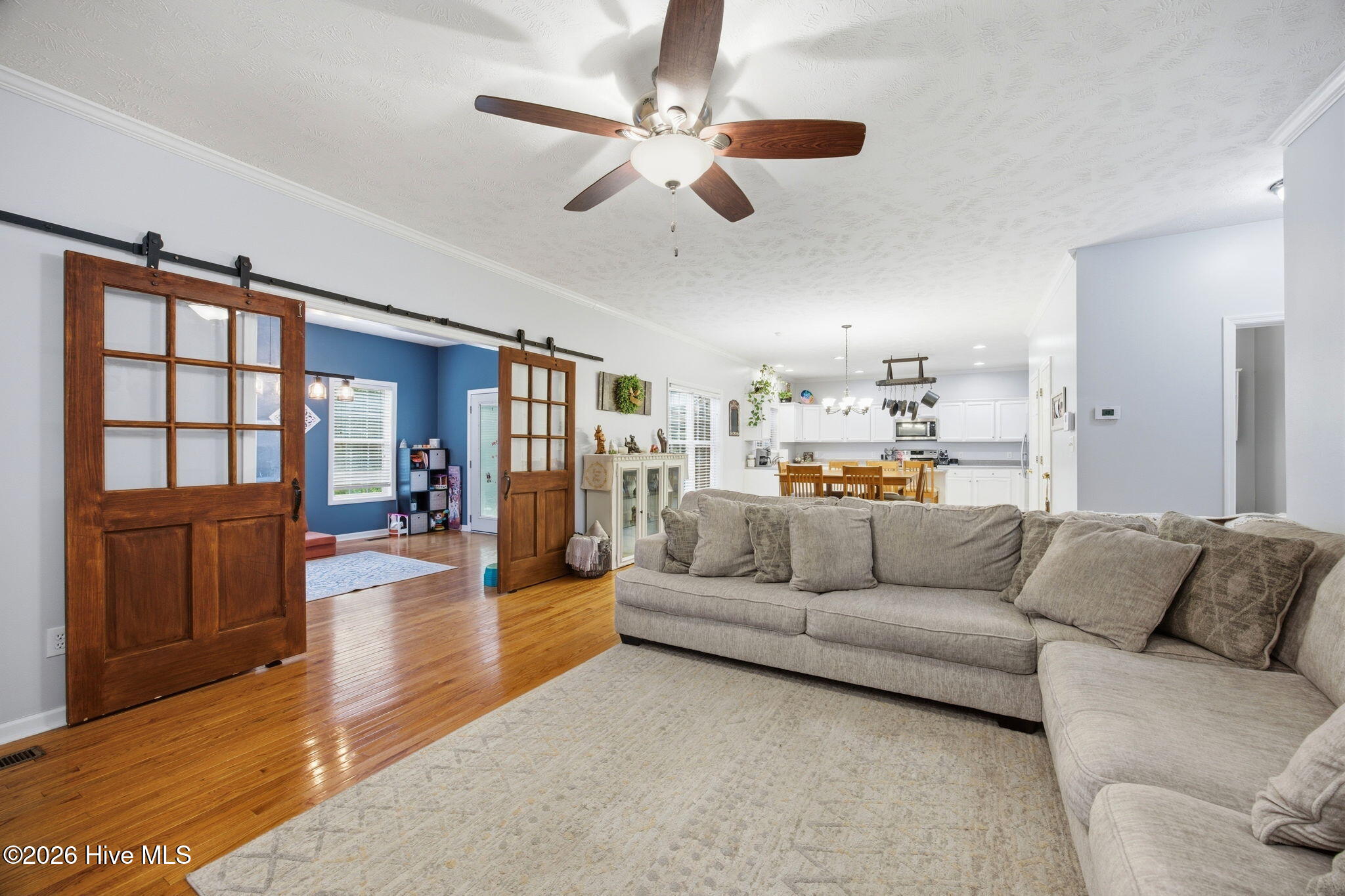 205 Middle Ridge Drive Hubert, NC 28539 - Photo 4 of 47 Living Room