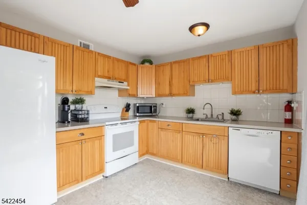 $269,000 | 15276 Aspen Court, Unit 276, Stanhope, NJ 07874