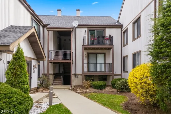 $269,000 | 15276 Aspen Court, Unit 276, Stanhope, NJ 07874