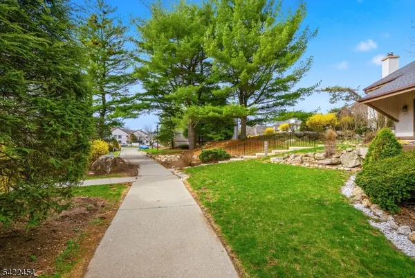 $269,000 | 15276 Aspen Court, Unit 276, Stanhope, NJ 07874