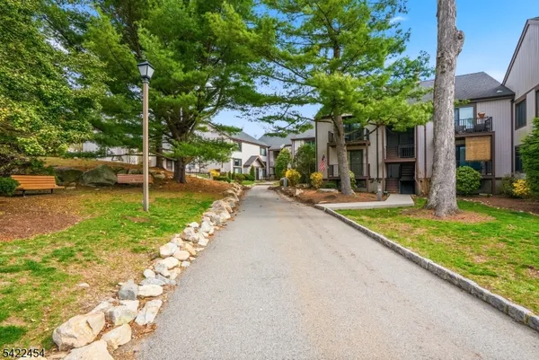 $269,000 | 15276 Aspen Court, Unit 276, Stanhope, NJ 07874