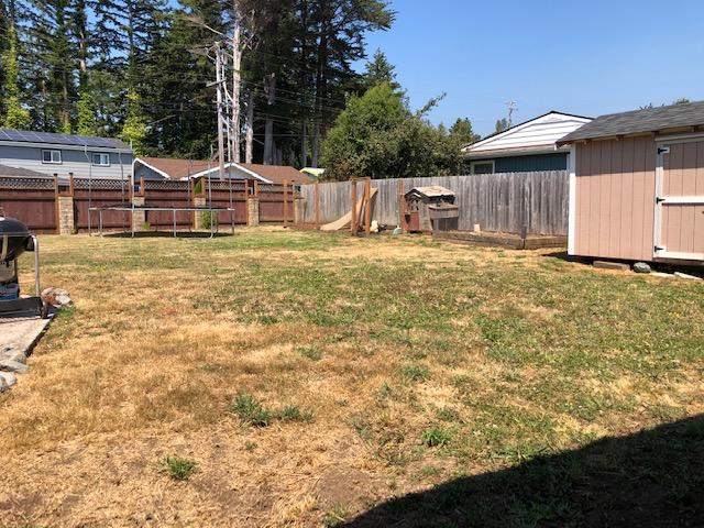 2003 Cypress Loop Fortuna, CA 95540 - Photo 38 of 43