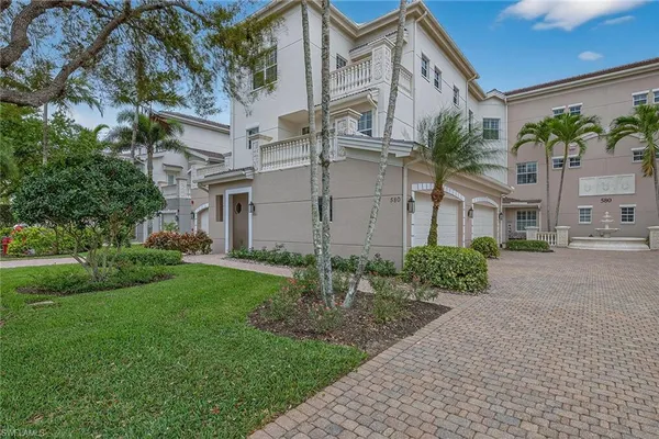 $1,225,000 | 580 Avellino Isles Circle, Unit 201, Naples, FL 34119