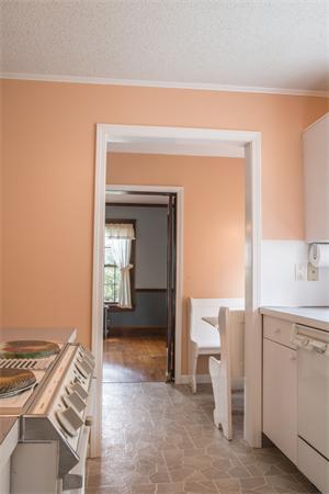 180 Myrtle Street Springfield, MA 01151 - Photo 11 of 29