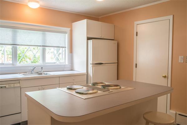180 Myrtle Street Springfield, MA 01151 - Photo 10 of 29