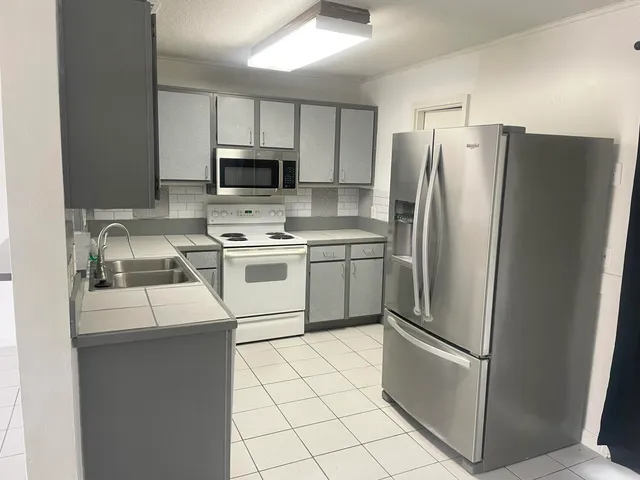 $1,900 | 710 Legion Drive, Unit D5, Destin, FL 32541