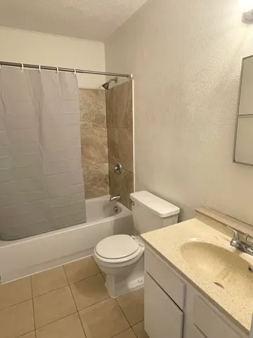 $1,900 | 710 Legion Drive, Unit D5, Destin, FL 32541