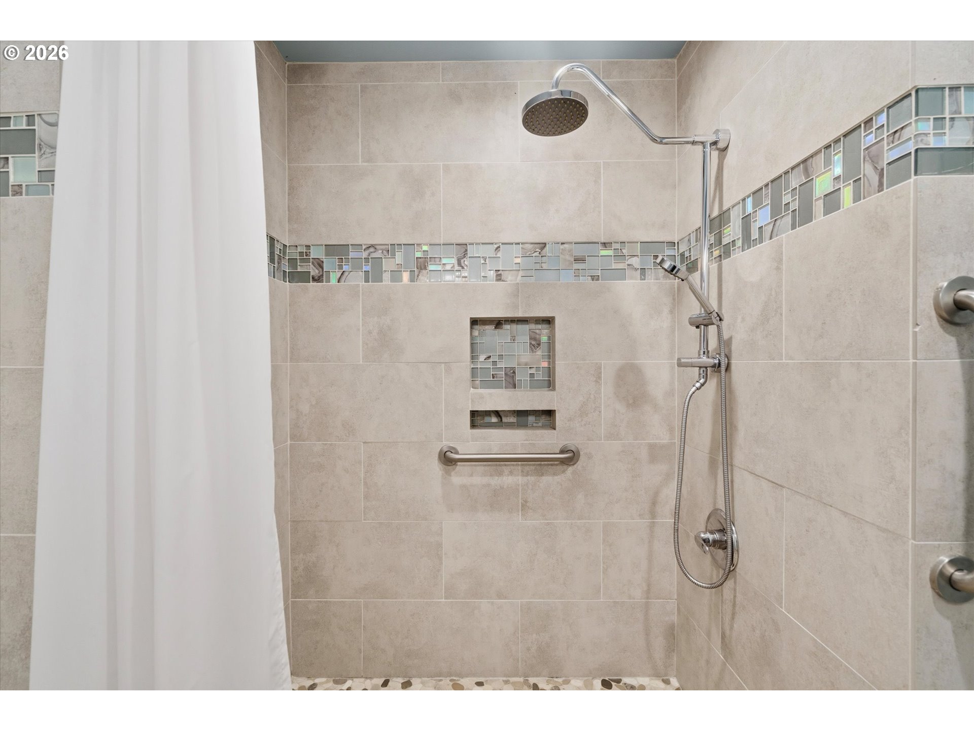 4307 Southwest Marigold Street Portland, OR 97219 - Photo 18 of 43 Bathroom