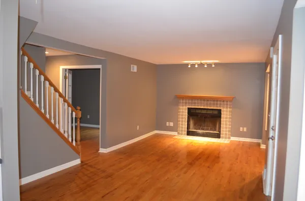 $3,100 | 1-n037 Ethel Street, Winfield, IL 60187