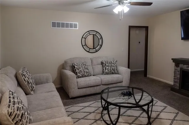 $2,200,000 | 1512-1514 Southwest Sunset Street, Blue Springs, MO 64015