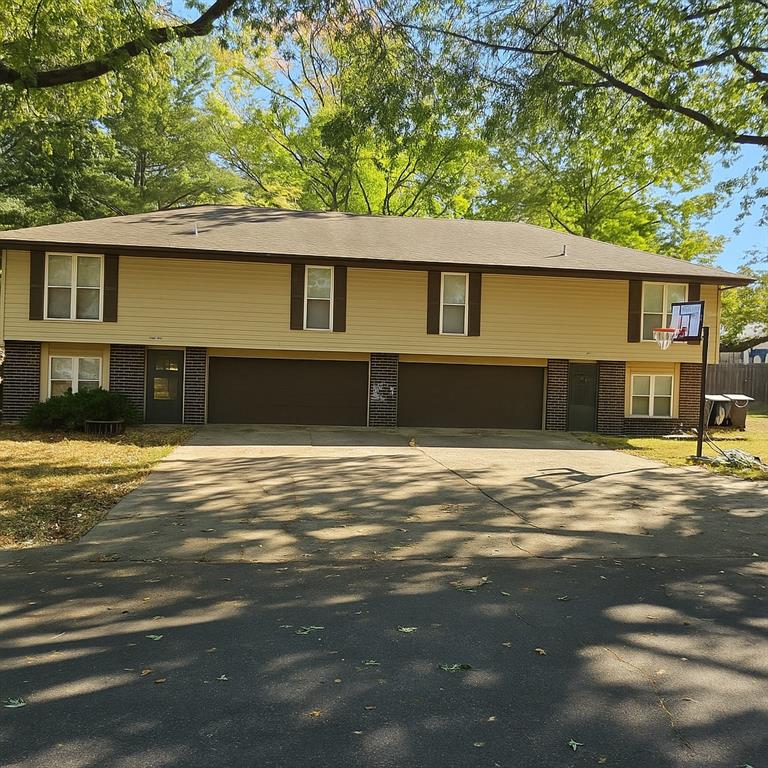 1601-1603 Southwest Sunset Street Blue Springs, MO 64015 - Photo 3 of 11