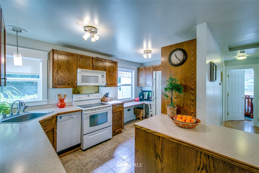 4119 Robinson Road Northeast Bremerton, WA 98310 - Photo 15 of 25 Gallery Image 15