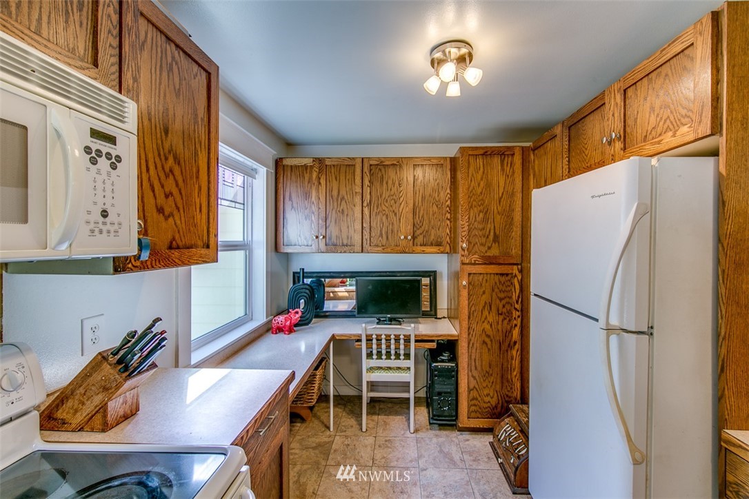 4119 Robinson Road Northeast Bremerton, WA 98310 - Photo 16 of 25 Gallery Image 16