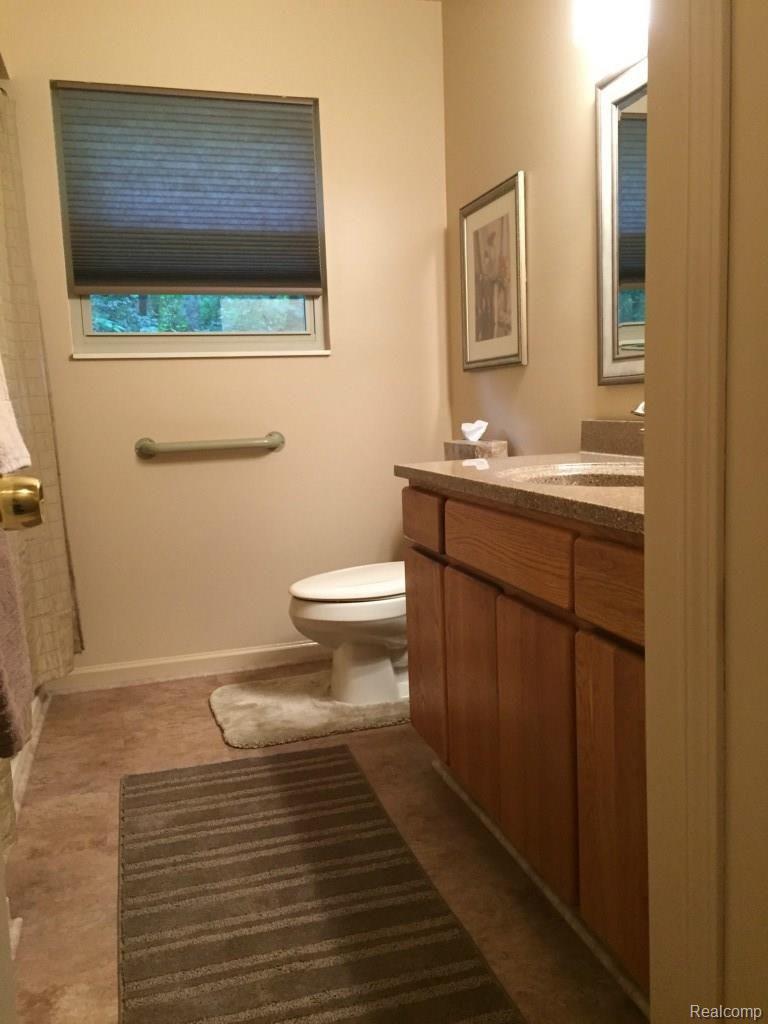 9090 Cherokee Road Clarkston, MI 48348 - Photo 15 of 32 Holly Phone 2 461.jpg