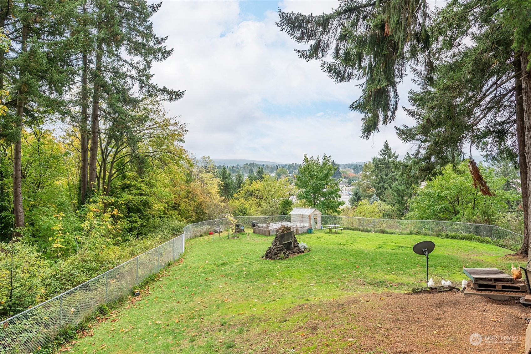 2320 West Castleman Street Longview, WA 98632 - Photo 32 of 36 a view of backyard with swimming pool and green space