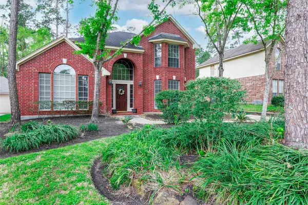 $3,200 | 107 North Sunny Slope Circle, The Woodlands, TX 77381