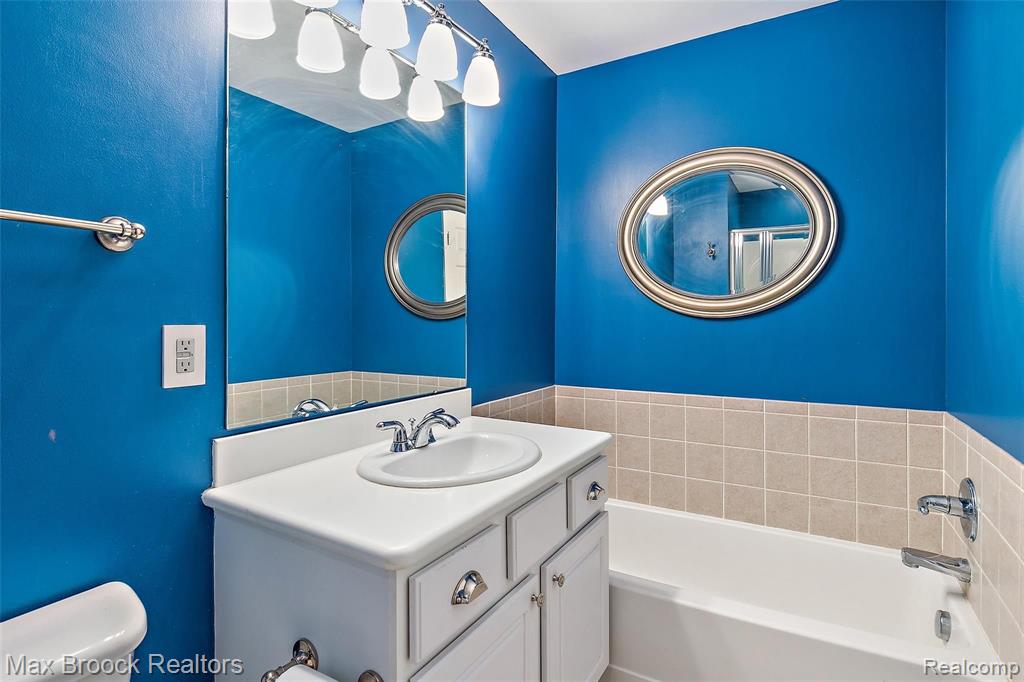 1410 Raliegh Place Troy, MI 48084 - Photo 30 of 32