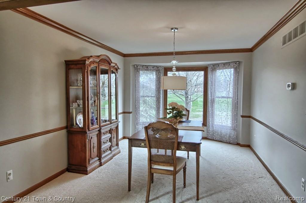 1650 Snowden Circle Rochester, MI 48306 - Photo 22 of 33 Dining_Room.jpg