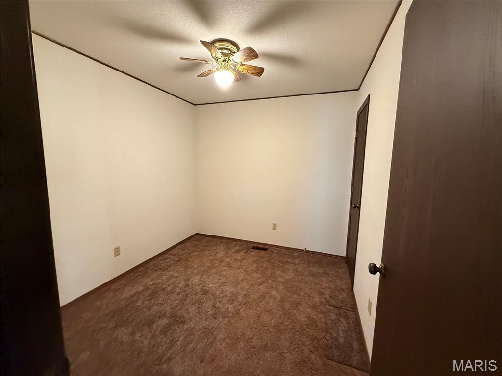 1458 North Carlyle Road Vandalia, IL 62471 - Photo 11 of 21