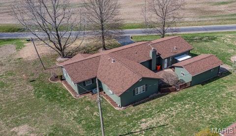 1458 North Carlyle Road Vandalia, IL 62471 - Photo 3 of 20