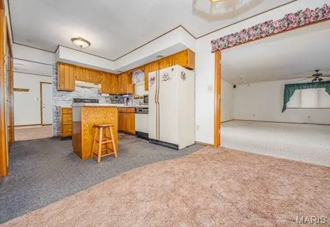$225,000 | 1458 North Carlyle Road, Vandalia, IL 62471