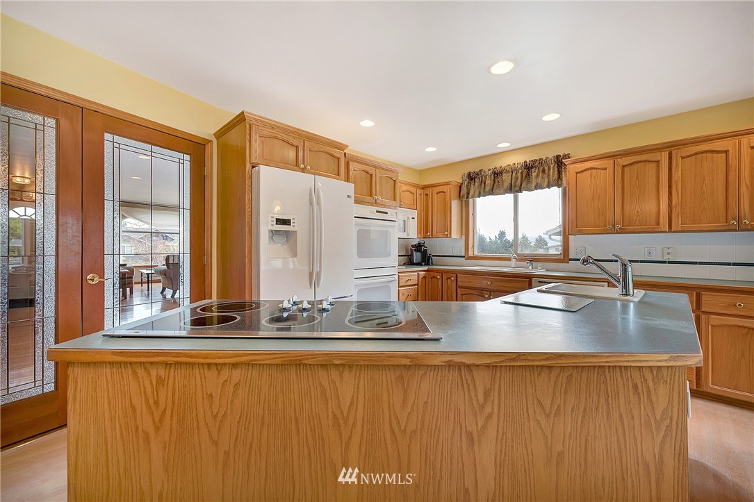 8045 Niska Road Birch Bay, WA 98230 - Photo 12 of 24 Gallery Image 12