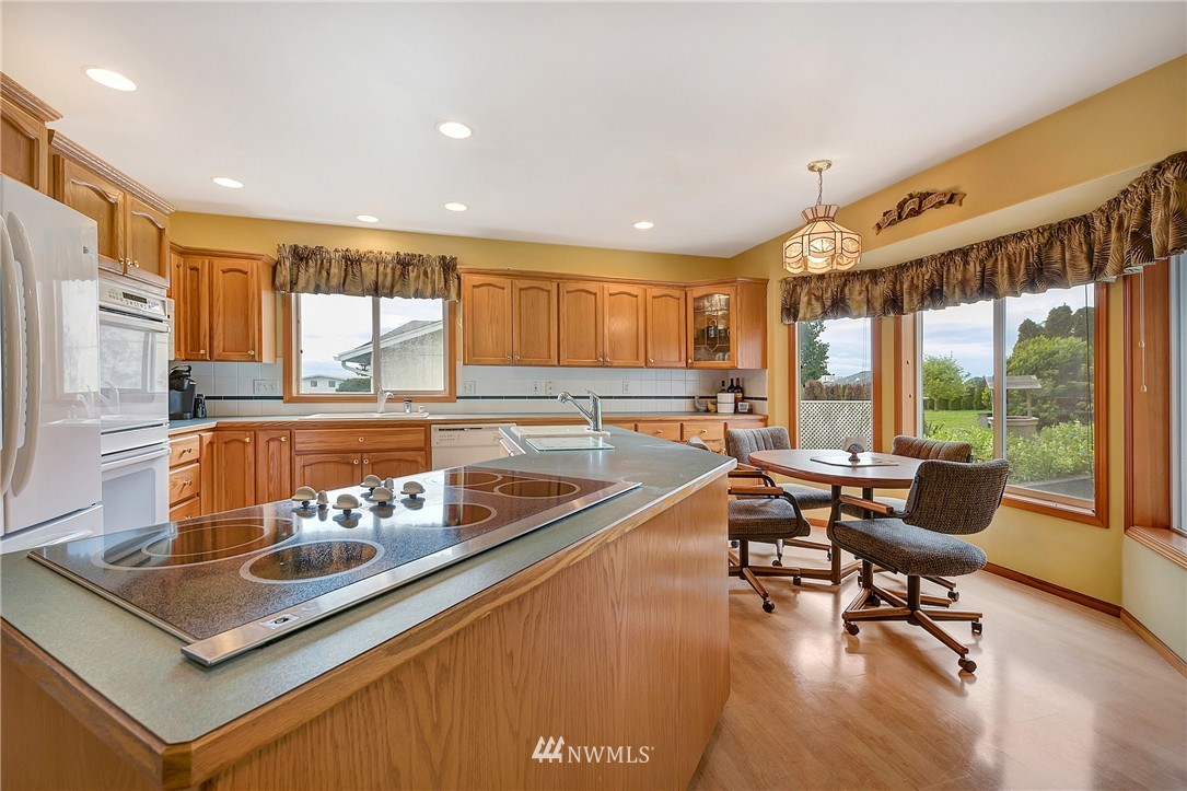 8045 Niska Road Birch Bay, WA 98230 - Photo 13 of 24 Gallery Image 13
