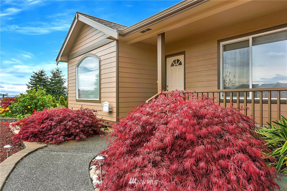 8045 Niska Road Birch Bay, WA 98230 - Photo 4 of 24 Gallery Image 4