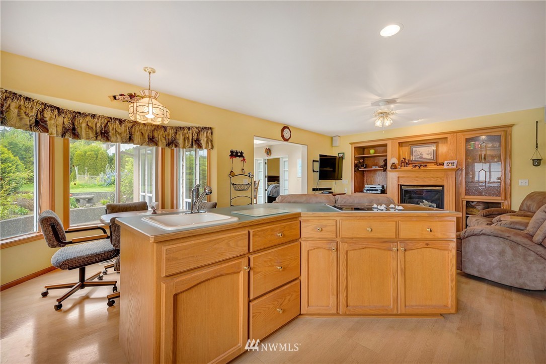 8045 Niska Road Birch Bay, WA 98230 - Photo 9 of 24 Gallery Image 9