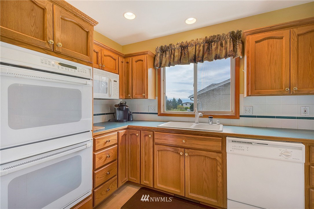 8045 Niska Road Birch Bay, WA 98230 - Photo 10 of 24 Gallery Image 10