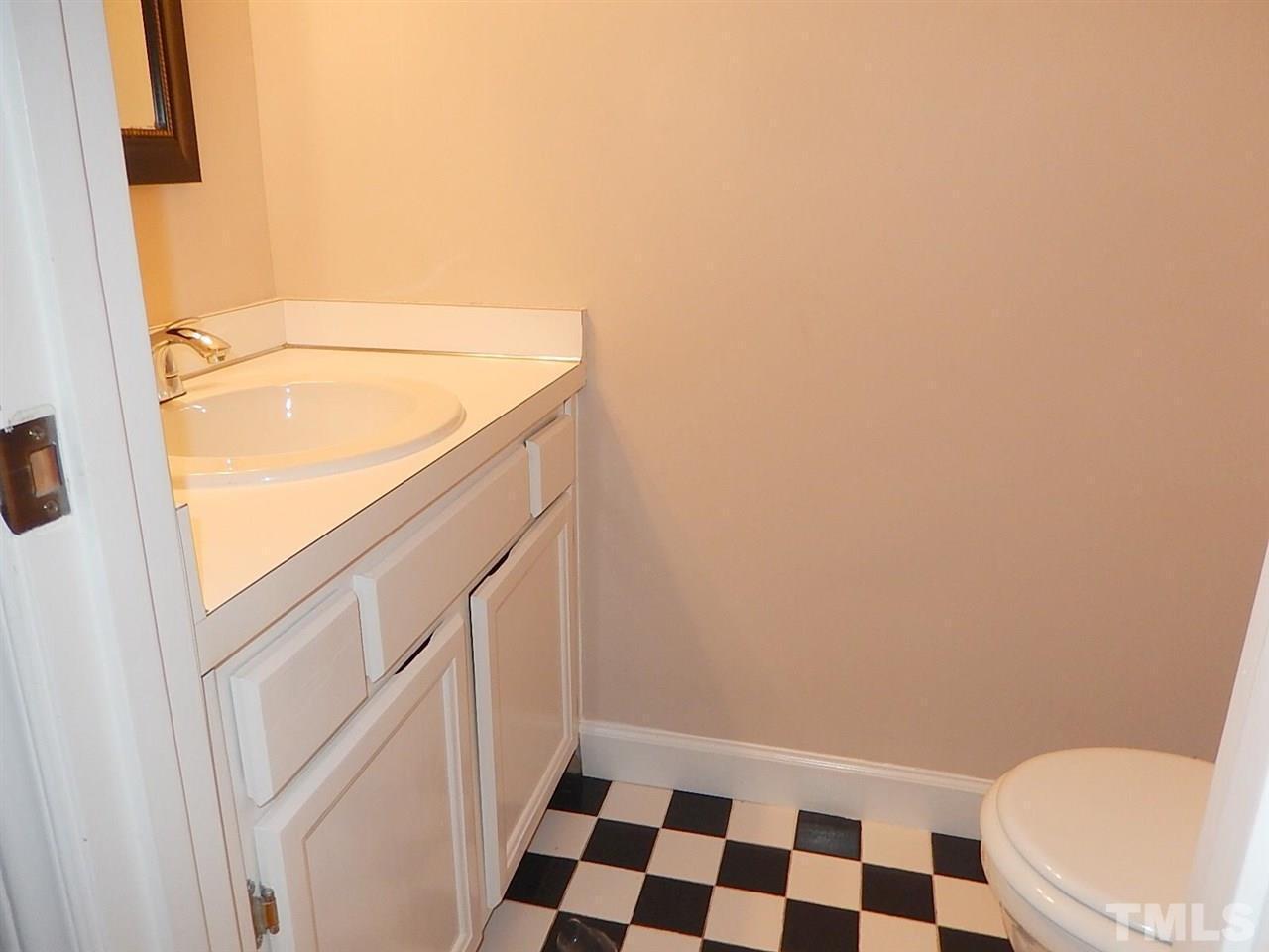 1302 Dylan Heath Court Raleigh, NC 27608 - Photo 10 of 18