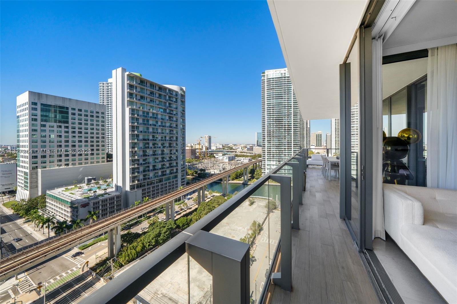 88 Southwest 7th Street, Unit 1212 Miami, FL 33130 - Photo 33 of 45 a city view from the balcony