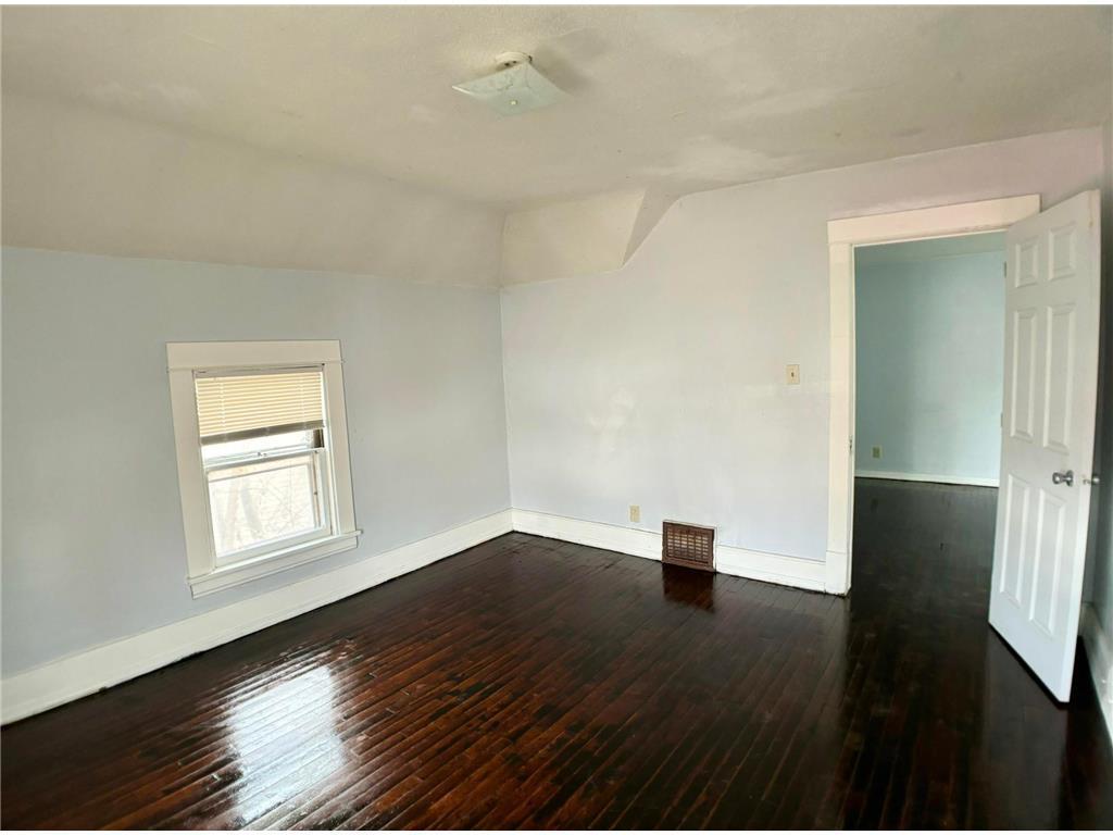 620 Cook Avenue St. Paul, MN 55130 - Photo 11 of 13