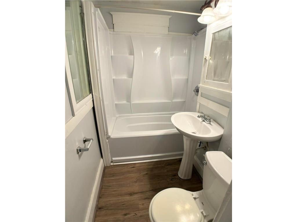 620 Cook Avenue St. Paul, MN 55130 - Photo 8 of 13