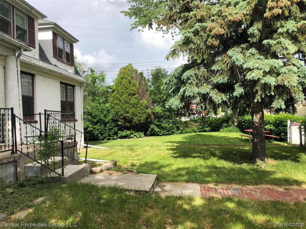 1256 Franklin Road Berkley, MI 48072 - Photo 4 of 38