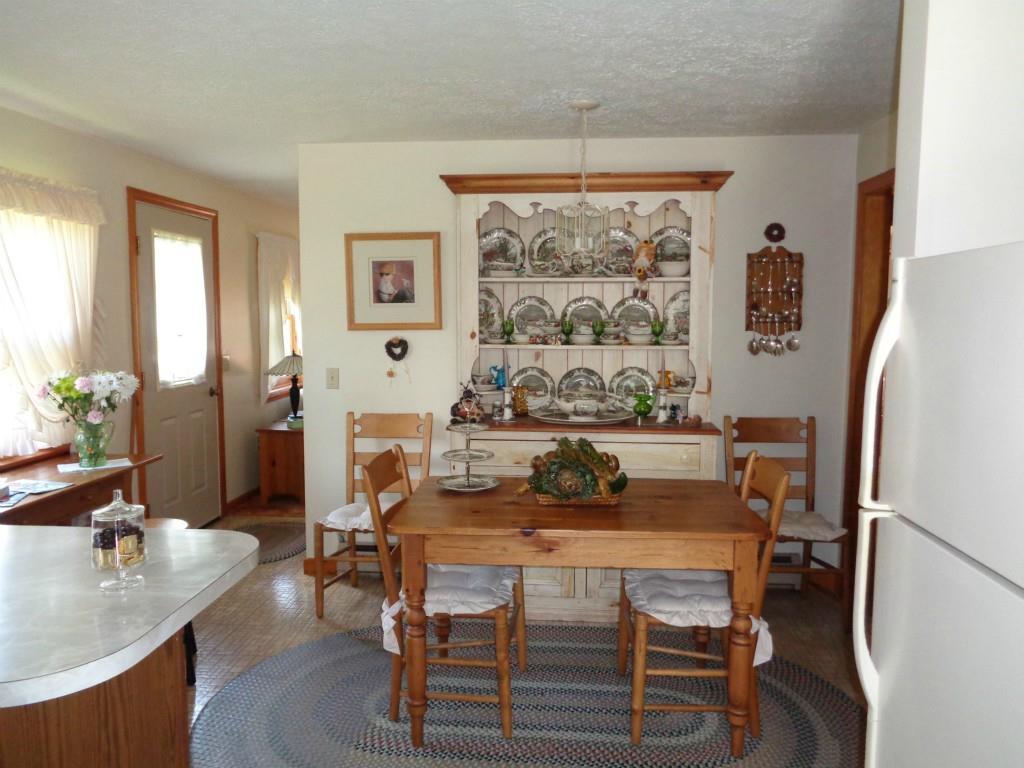 192 Spragues Falls Road Cherryfield, ME 04622 - Photo 9 of 24 Dining area