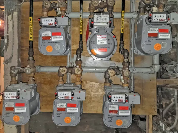 $1,700,000 | 22-19 Steinway Street | Astoria