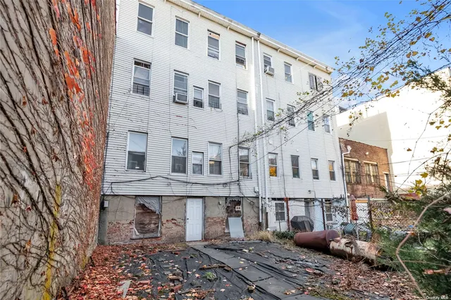 $1,700,000 | 22-19 Steinway Street | Astoria