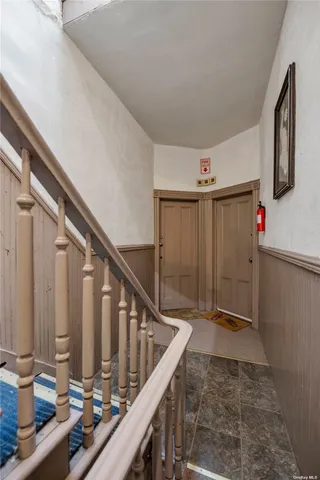 $1,700,000 | 22-19 Steinway Street | Astoria