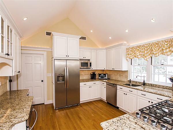 217 Westerly Road Weston, MA 02493 - Photo 6 of 16